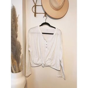 Aerie Cropped Henley. Size: Large